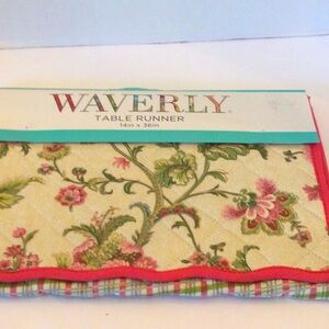 NWT Waverly Table Runner